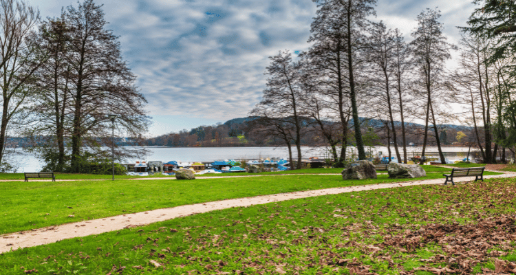 passeggiata al lago di monate