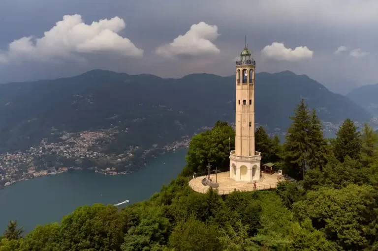 Faro Voltiano