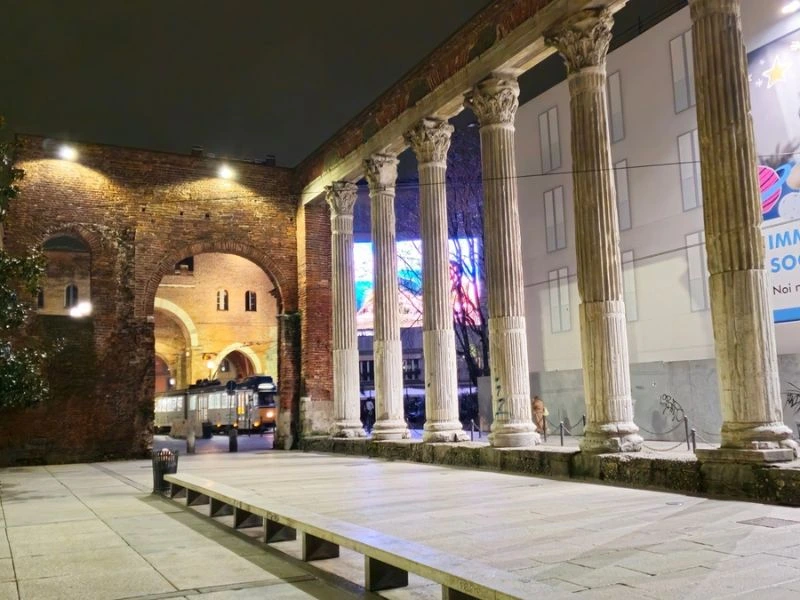colonne di san lorenzo di notte