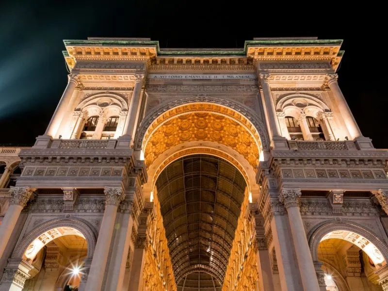 galleria vittorio emanuele ii di notte