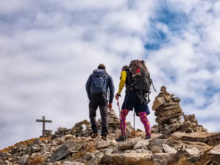 Monte Bisbino come arrivare, sentieri migliori e rifugio