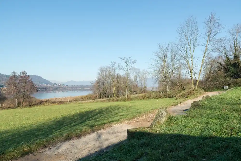 cosa vedere al lago di comabbio