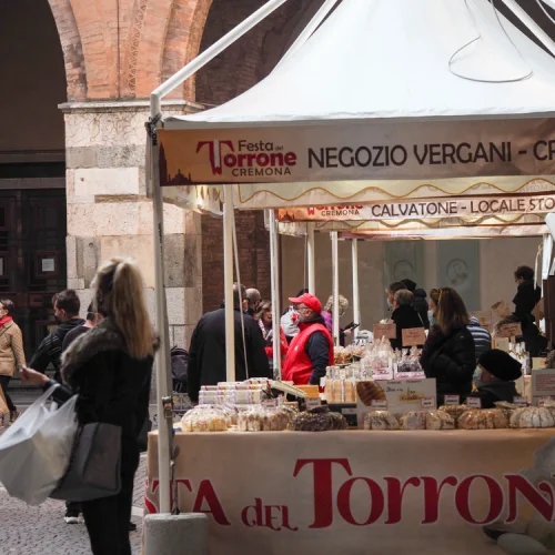 Festa del Torrone a Cremona 2025: programma, eventi, degustazioni e dove parcheggiare